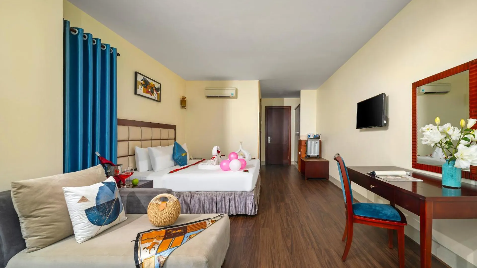 ****  Seafront Hotel Danang Vietnam