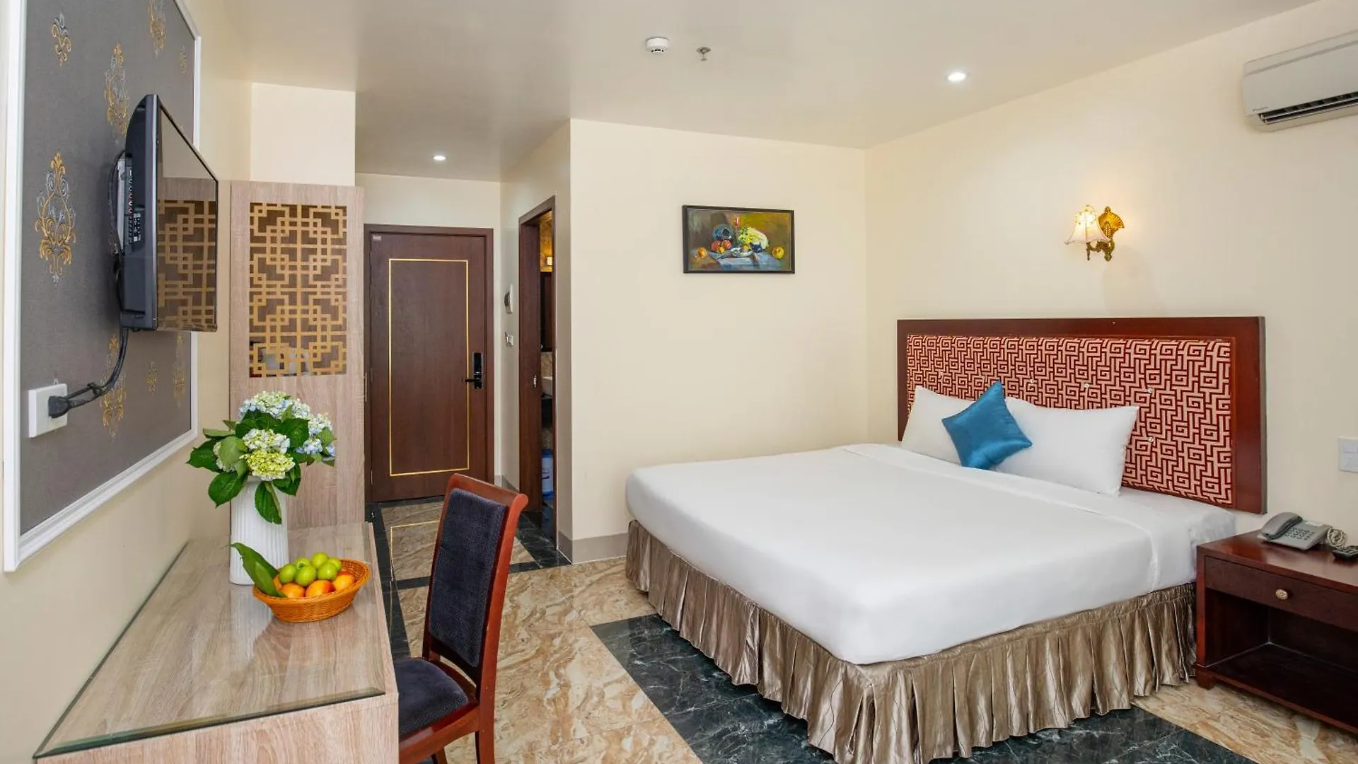 Seafront Hotel Danang